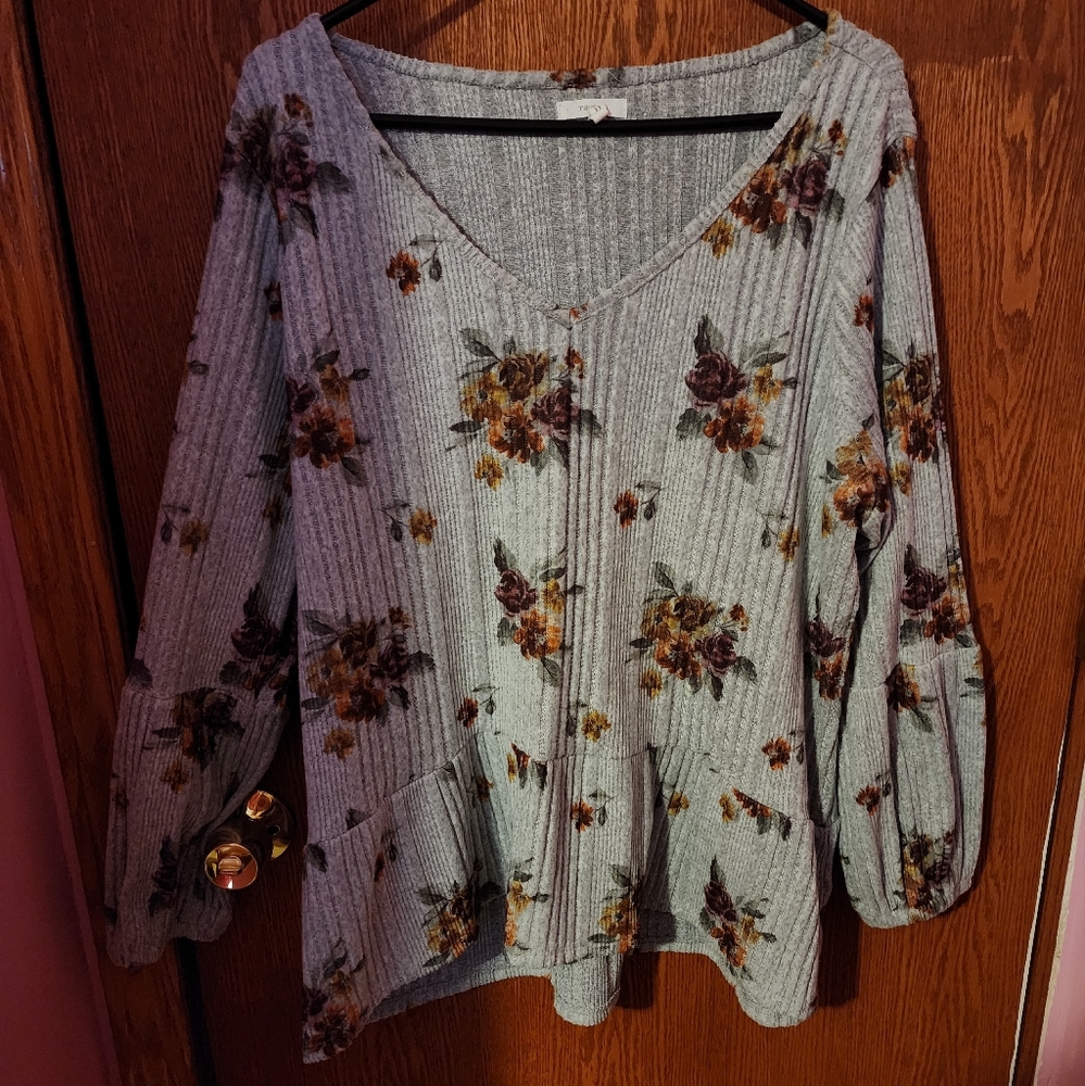 Maurices floral sweater size 2